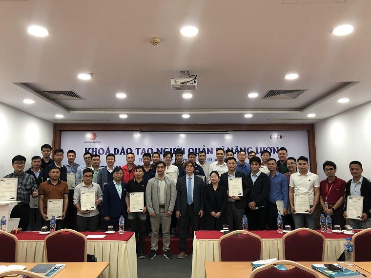 Conducting field training and performance survey by region